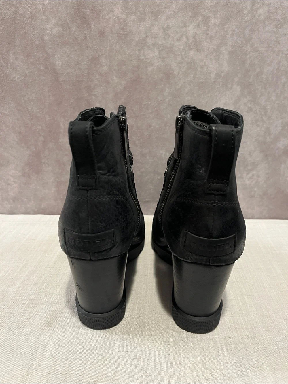 Sorel Lace-Up Wedge Ankle Boots - size 8